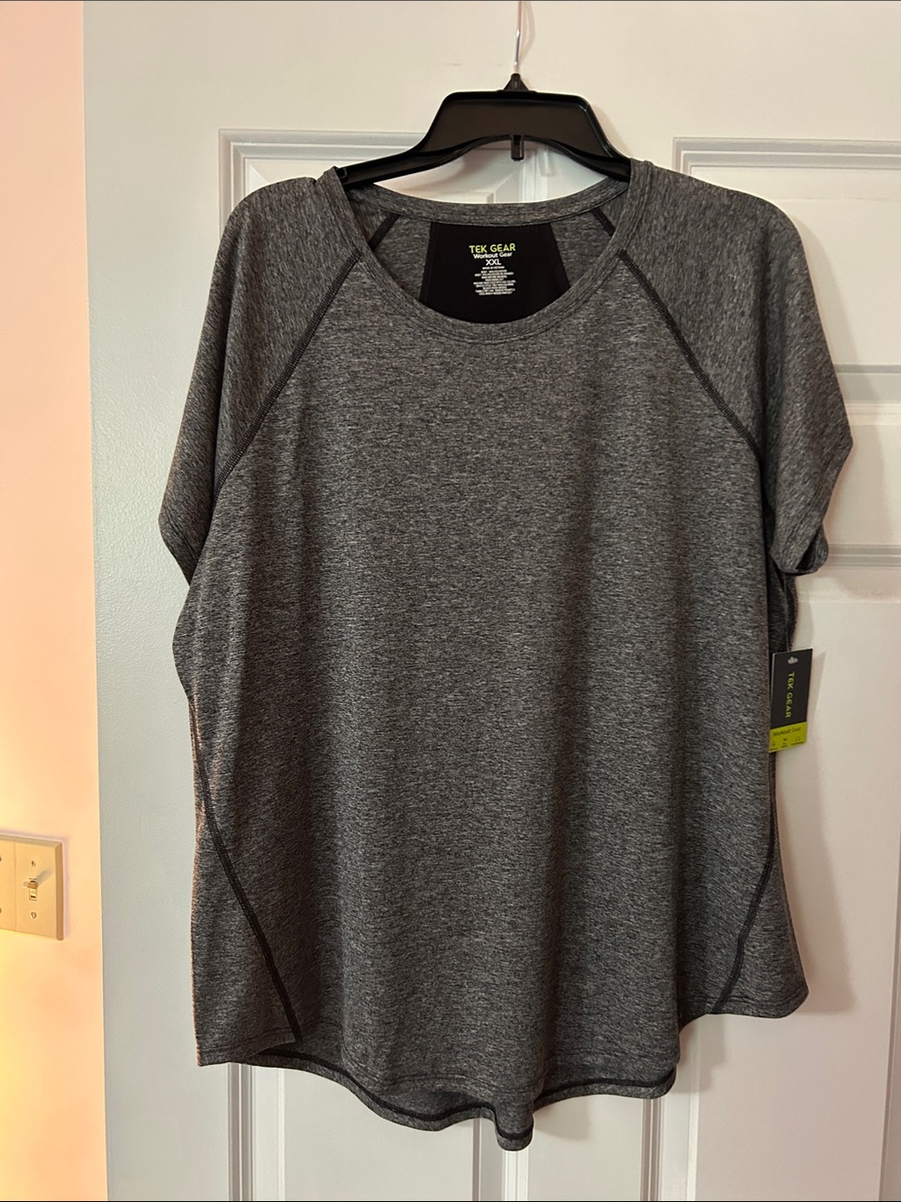 Tek Gear Heather Gray Women’s Short-Sleeve Athletic Tee. XXL